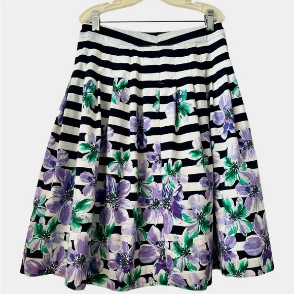 TALBOTS Floral Pleated Skater Size Petite 2 Skirt. - Picture 1 of 4